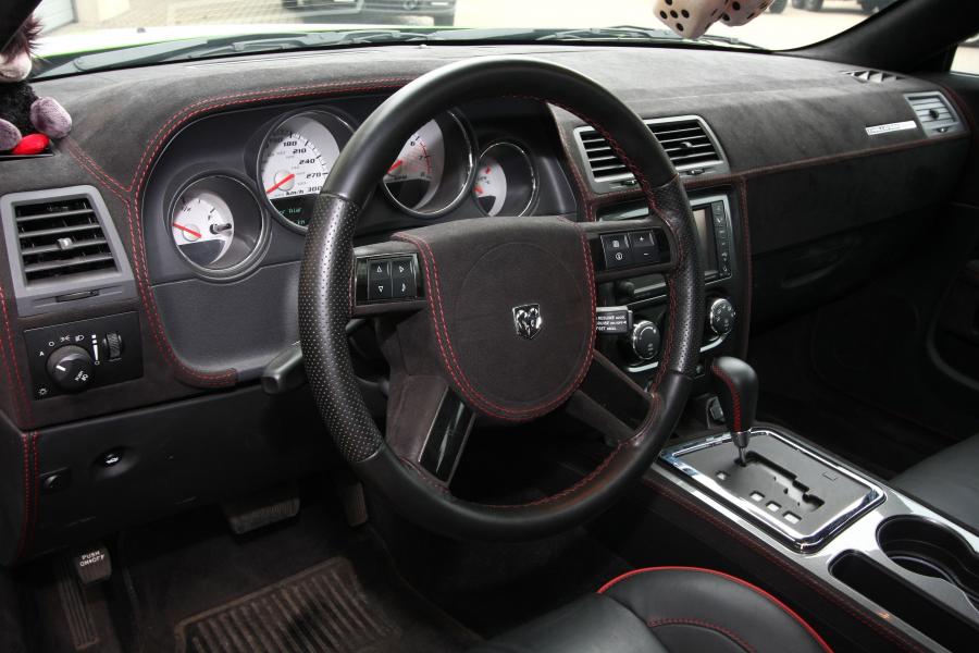  Dodge Challenger SRT8 Wrapped Challenger by CCG Automotive 2012 года  (фото 2 из 12)
